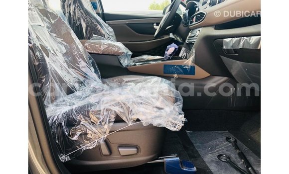 Buy Import Hyundai Santa Fe Green Car in Import - Dubai in Arusha Buy Import Hyundai Santa Fe Green Car in Import - Dubai in Arusha