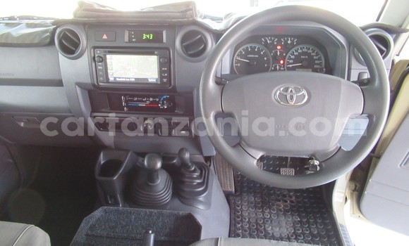 Nunua Ilio tumika Toyota Land Cruiser Nyingine Gari ndani ya Dar es Salaam nchini Dar es Salaam Nunua Ilio tumika Toyota Land Cruiser Nyingine Gari ndani ya Dar es Salaam nchini Dar es Salaam