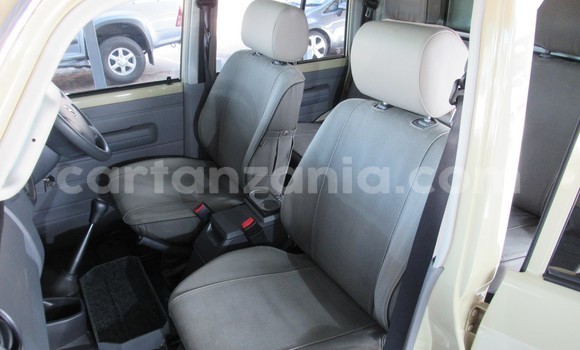 Nunua Ilio tumika Toyota Land Cruiser Nyingine Gari ndani ya Dar es Salaam nchini Dar es Salaam Nunua Ilio tumika Toyota Land Cruiser Nyingine Gari ndani ya Dar es Salaam nchini Dar es Salaam