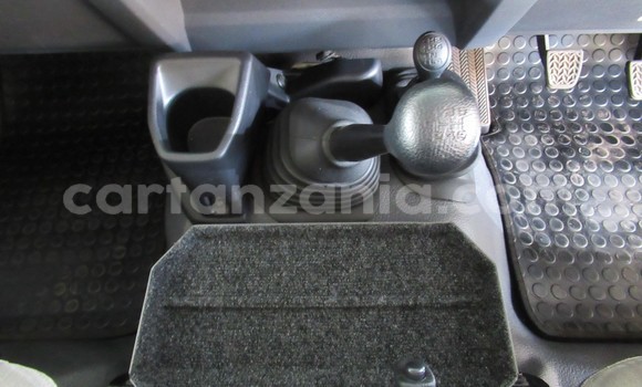 Nunua Ilio tumika Toyota Land Cruiser Nyingine Gari ndani ya Dar es Salaam nchini Dar es Salaam Nunua Ilio tumika Toyota Land Cruiser Nyingine Gari ndani ya Dar es Salaam nchini Dar es Salaam