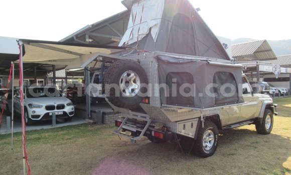 Nunua Ilio tumika Toyota Land Cruiser Nyingine Gari ndani ya Dar es Salaam nchini Dar es Salaam Nunua Ilio tumika Toyota Land Cruiser Nyingine Gari ndani ya Dar es Salaam nchini Dar es Salaam