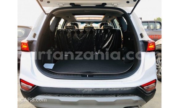 Buy Import Hyundai Santa Fe White Car in Import - Dubai in Arusha Buy Import Hyundai Santa Fe White Car in Import - Dubai in Arusha