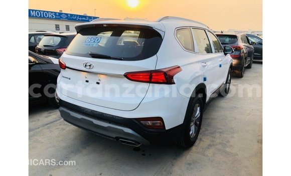 Buy Import Hyundai Santa Fe White Car in Import - Dubai in Arusha Buy Import Hyundai Santa Fe White Car in Import - Dubai in Arusha