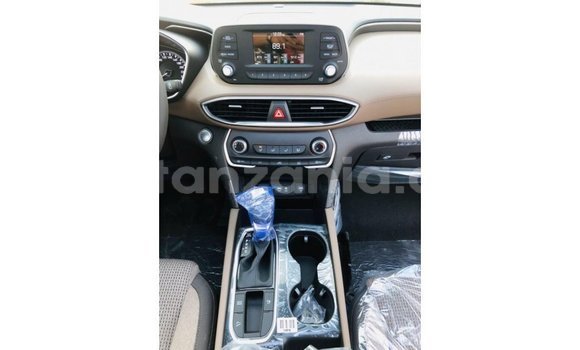 Buy Import Hyundai Santa Fe White Car in Import - Dubai in Arusha Buy Import Hyundai Santa Fe White Car in Import - Dubai in Arusha