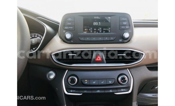 Buy Import Hyundai Santa Fe White Car in Import - Dubai in Arusha Buy Import Hyundai Santa Fe White Car in Import - Dubai in Arusha