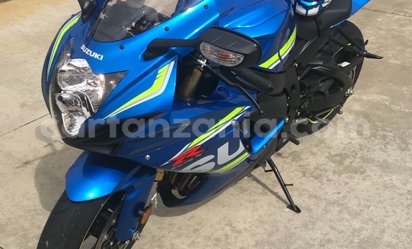 Nunua Ilio tumika Suzuki GSXR Bluu Bike ndani ya Dar es Salaam nchini Dar es Salaam Nunua Ilio tumika Suzuki GSXR Bluu Bike ndani ya Dar es Salaam nchini Dar es Salaam