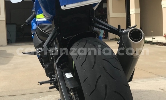 Nunua Ilio tumika Suzuki GSXR Bluu Bike ndani ya Dar es Salaam nchini Dar es Salaam Nunua Ilio tumika Suzuki GSXR Bluu Bike ndani ya Dar es Salaam nchini Dar es Salaam