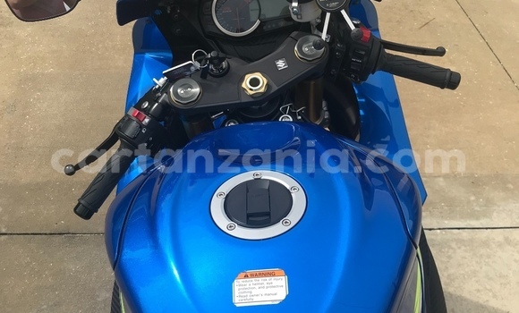 Nunua Ilio tumika Suzuki GSXR Bluu Bike ndani ya Dar es Salaam nchini Dar es Salaam Nunua Ilio tumika Suzuki GSXR Bluu Bike ndani ya Dar es Salaam nchini Dar es Salaam