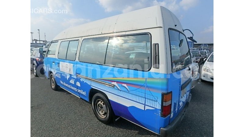 Big with watermark nissan caravan arusha import dubai 10485