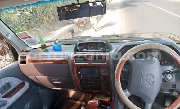 Nunua Ilio tumika Toyota Land Cruiser Prado Nyeusi Gari ndani ya Dar es Salaam nchini Dar es Salaam Nunua Ilio tumika Toyota Land Cruiser Prado Nyeusi Gari ndani ya Dar es Salaam nchini Dar es Salaam