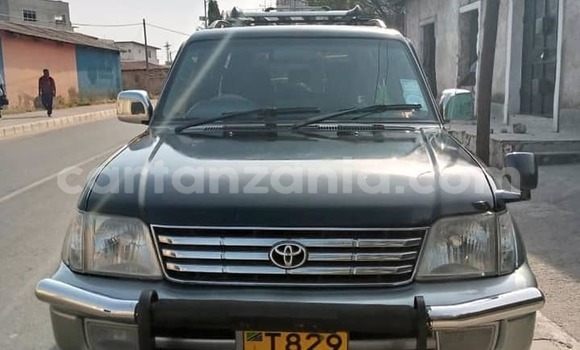 Nunua Ilio tumika Toyota Land Cruiser Prado Nyeusi Gari ndani ya Dar es Salaam nchini Dar es Salaam Nunua Ilio tumika Toyota Land Cruiser Prado Nyeusi Gari ndani ya Dar es Salaam nchini Dar es Salaam
