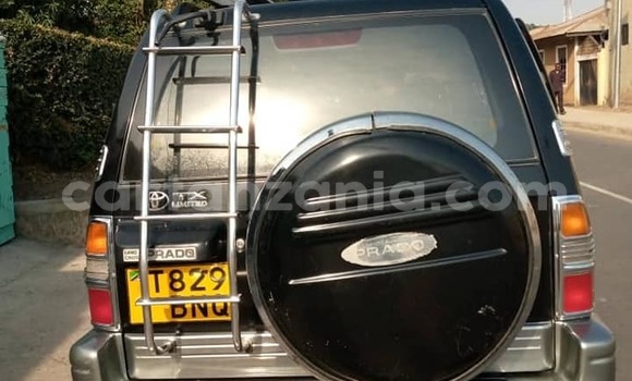 Nunua Ilio tumika Toyota Land Cruiser Prado Nyeusi Gari ndani ya Dar es Salaam nchini Dar es Salaam Nunua Ilio tumika Toyota Land Cruiser Prado Nyeusi Gari ndani ya Dar es Salaam nchini Dar es Salaam