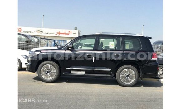 Nunua Imported Toyota Land Cruiser Nyeusi Gari ndani ya Import - Dubai nchini Arusha Nunua Imported Toyota Land Cruiser Nyeusi Gari ndani ya Import - Dubai nchini Arusha