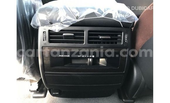 Nunua Imported Toyota Land Cruiser Nyeusi Gari ndani ya Import - Dubai nchini Arusha Nunua Imported Toyota Land Cruiser Nyeusi Gari ndani ya Import - Dubai nchini Arusha