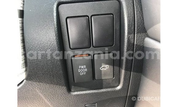 Nunua Imported Toyota Land Cruiser Nyeusi Gari ndani ya Import - Dubai nchini Arusha Nunua Imported Toyota Land Cruiser Nyeusi Gari ndani ya Import - Dubai nchini Arusha