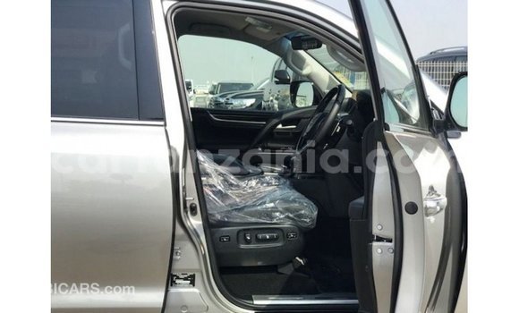 Nunua Imported Lexus LX Nyingine Gari ndani ya Import - Dubai nchini Arusha Nunua Imported Lexus LX Nyingine Gari ndani ya Import - Dubai nchini Arusha