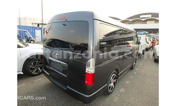 Buy Import Toyota Hiace Other Car in Import - Dubai in Arusha Buy Import Toyota Hiace Other Car in Import - Dubai in Arusha