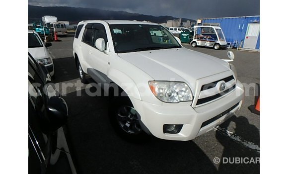 Nunua Imported Toyota Hilux Nyeupe Gari ndani ya Import - Dubai nchini Arusha Nunua Imported Toyota Hilux Nyeupe Gari ndani ya Import - Dubai nchini Arusha