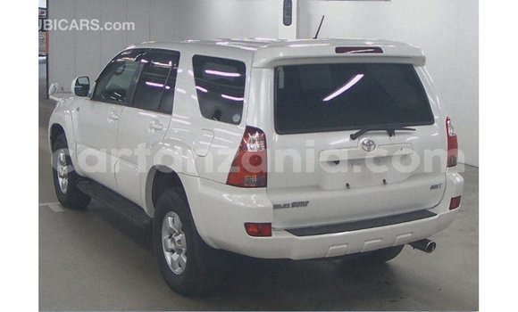 Nunua Imported Toyota Hilux Nyeupe Gari ndani ya Import - Dubai nchini Arusha Nunua Imported Toyota Hilux Nyeupe Gari ndani ya Import - Dubai nchini Arusha