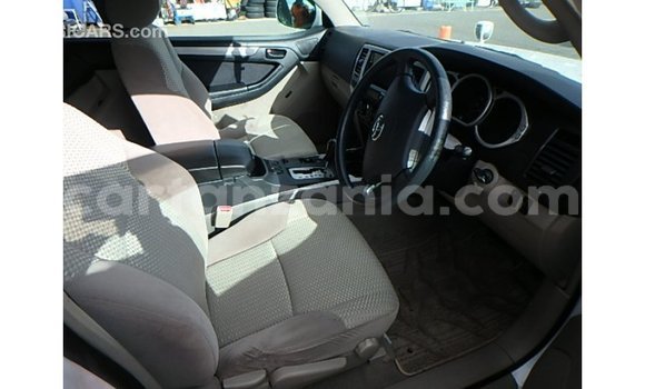 Nunua Imported Toyota Hilux Nyeupe Gari ndani ya Import - Dubai nchini Arusha Nunua Imported Toyota Hilux Nyeupe Gari ndani ya Import - Dubai nchini Arusha