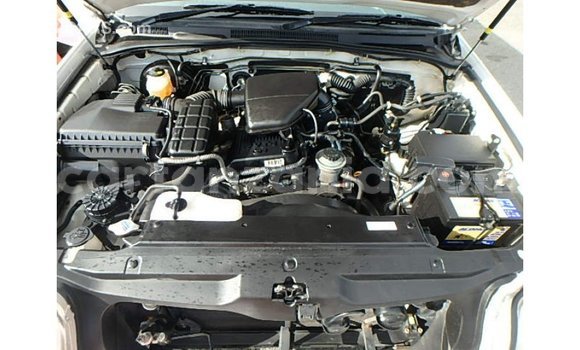 Nunua Imported Toyota Hilux Nyeupe Gari ndani ya Import - Dubai nchini Arusha Nunua Imported Toyota Hilux Nyeupe Gari ndani ya Import - Dubai nchini Arusha