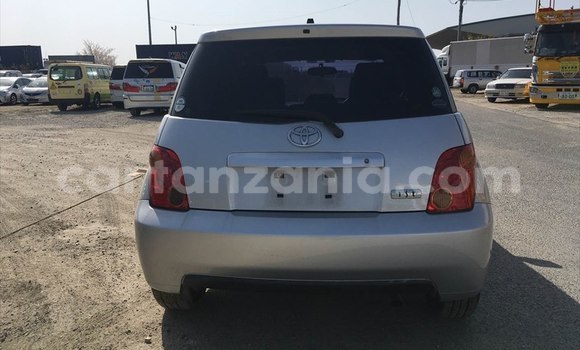 Buy Used Toyota IST Silver Car in Dar es Salaam in Dar es Salaam Buy Used Toyota IST Silver Car in Dar es Salaam in Dar es Salaam