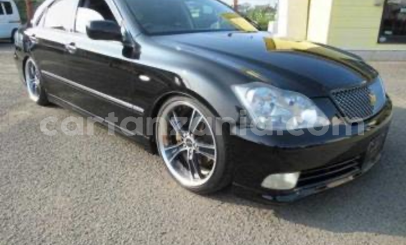 Nunua Ilio tumika Toyota Crown Nyeusi Gari ndani ya Lindi nchini Lindi