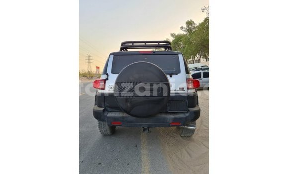 Buy Import Toyota FJ Cruiser Other Car in Import - Dubai in Arusha Buy Import Toyota FJ Cruiser Other Car in Import - Dubai in Arusha