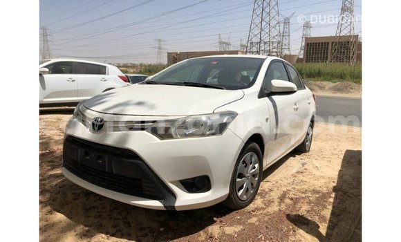 Nunua Imported Toyota Yaris Nyeupe Gari ndani ya Import - Dubai nchini Arusha Nunua Imported Toyota Yaris Nyeupe Gari ndani ya Import - Dubai nchini Arusha
