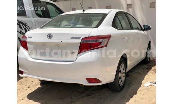 Nunua Imported Toyota Yaris Nyeupe Gari ndani ya Import - Dubai nchini Arusha Nunua Imported Toyota Yaris Nyeupe Gari ndani ya Import - Dubai nchini Arusha