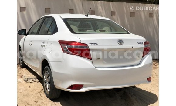Nunua Imported Toyota Yaris Nyeupe Gari ndani ya Import - Dubai nchini Arusha Nunua Imported Toyota Yaris Nyeupe Gari ndani ya Import - Dubai nchini Arusha