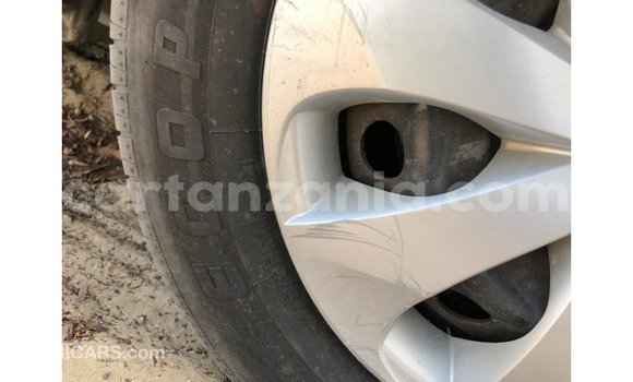 Nunua Imported Toyota Yaris Nyeupe Gari ndani ya Import - Dubai nchini Arusha Nunua Imported Toyota Yaris Nyeupe Gari ndani ya Import - Dubai nchini Arusha
