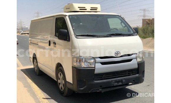 Nunua Imported Toyota Hiace Nyeupe Gari ndani ya Import - Dubai nchini Arusha Nunua Imported Toyota Hiace Nyeupe Gari ndani ya Import - Dubai nchini Arusha