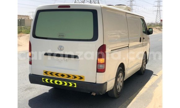 Nunua Imported Toyota Hiace Nyeupe Gari ndani ya Import - Dubai nchini Arusha Nunua Imported Toyota Hiace Nyeupe Gari ndani ya Import - Dubai nchini Arusha