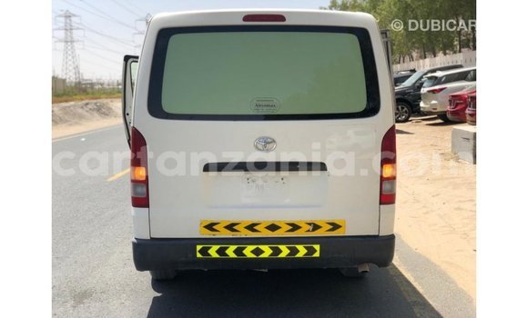 Nunua Imported Toyota Hiace Nyeupe Gari ndani ya Import - Dubai nchini Arusha Nunua Imported Toyota Hiace Nyeupe Gari ndani ya Import - Dubai nchini Arusha