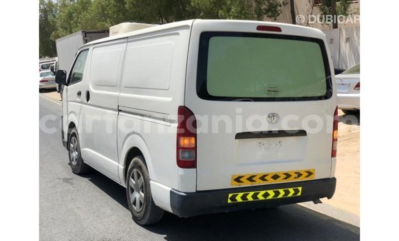 Nunua Imported Toyota Hiace Nyeupe Gari ndani ya Import - Dubai nchini Arusha Nunua Imported Toyota Hiace Nyeupe Gari ndani ya Import - Dubai nchini Arusha