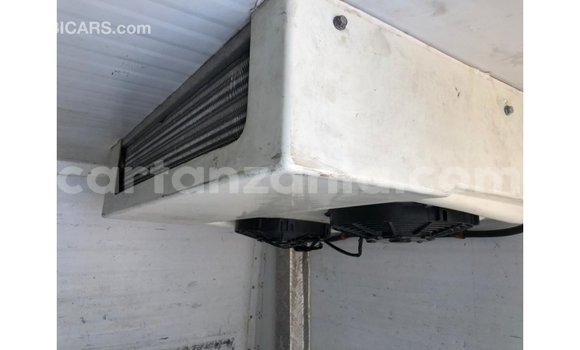 Nunua Imported Toyota Hiace Nyeupe Gari ndani ya Import - Dubai nchini Arusha Nunua Imported Toyota Hiace Nyeupe Gari ndani ya Import - Dubai nchini Arusha