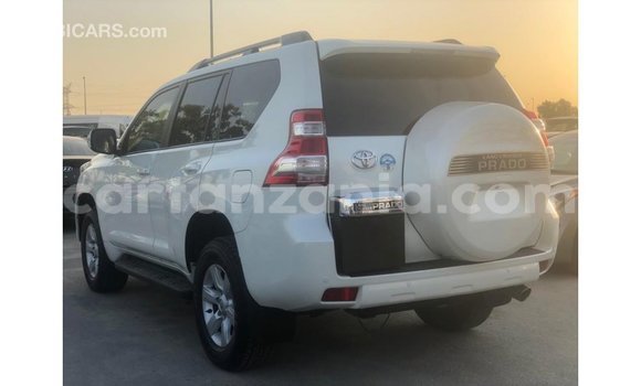 Nunua Imported Toyota Prado Nyeupe Gari ndani ya Import - Dubai nchini Arusha Nunua Imported Toyota Prado Nyeupe Gari ndani ya Import - Dubai nchini Arusha