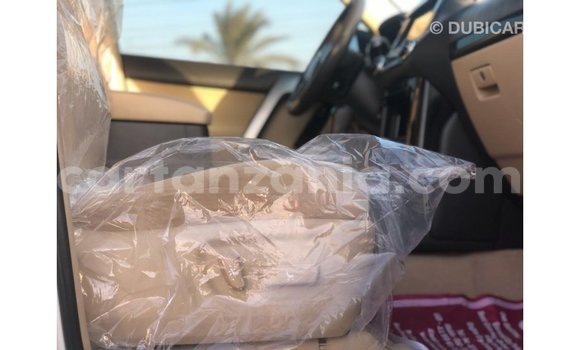 Nunua Imported Toyota Prado Nyeupe Gari ndani ya Import - Dubai nchini Arusha Nunua Imported Toyota Prado Nyeupe Gari ndani ya Import - Dubai nchini Arusha