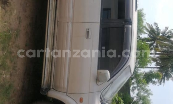 Buy Used Toyota Surf White Car in Dar es Salaam in Dar es Salaam Buy Used Toyota Surf White Car in Dar es Salaam in Dar es Salaam