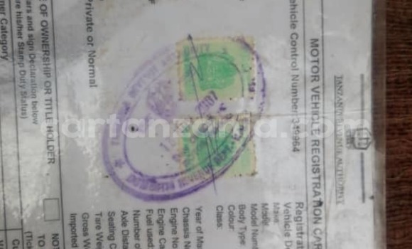 Buy Used Toyota Surf White Car in Dar es Salaam in Dar es Salaam Buy Used Toyota Surf White Car in Dar es Salaam in Dar es Salaam