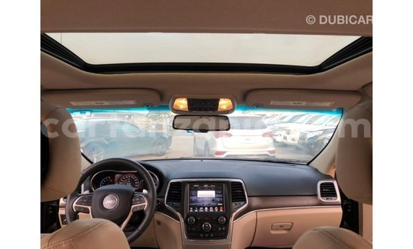 Nunua Imported Jeep Grand Cherokee Nyeusi Gari ndani ya Import - Dubai nchini Arusha Nunua Imported Jeep Grand Cherokee Nyeusi Gari ndani ya Import - Dubai nchini Arusha