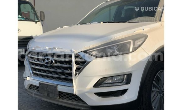 Buy Import Hyundai Tucson White Car in Import - Dubai in Arusha Buy Import Hyundai Tucson White Car in Import - Dubai in Arusha