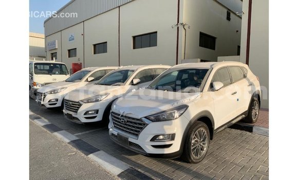 Buy Import Hyundai Tucson White Car in Import - Dubai in Arusha Buy Import Hyundai Tucson White Car in Import - Dubai in Arusha