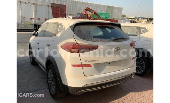 Buy Import Hyundai Tucson White Car in Import - Dubai in Arusha Buy Import Hyundai Tucson White Car in Import - Dubai in Arusha