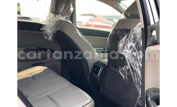 Nunua Imported Kia Sportage Nyingine Gari ndani ya Import - Dubai nchini Arusha Nunua Imported Kia Sportage Nyingine Gari ndani ya Import - Dubai nchini Arusha