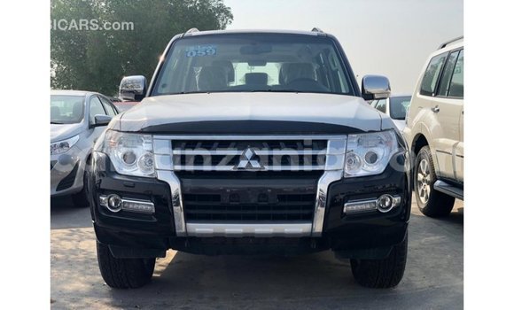 Buy Import Mitsubishi Pajero Black Car in Import - Dubai in Arusha Buy Import Mitsubishi Pajero Black Car in Import - Dubai in Arusha