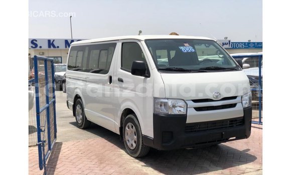 Nunua Imported Toyota Hiace Nyeupe Gari ndani ya Import - Dubai nchini Arusha Nunua Imported Toyota Hiace Nyeupe Gari ndani ya Import - Dubai nchini Arusha