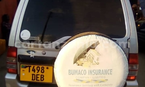 Nunua Ilio tumika Mitsubishi Pajero Fedha Gari ndani ya Dar es Salaam nchini Dar es Salaam Nunua Ilio tumika Mitsubishi Pajero Fedha Gari ndani ya Dar es Salaam nchini Dar es Salaam