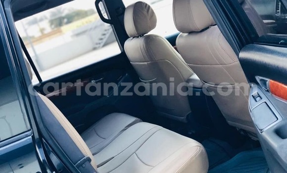 Nunua Ilio tumika Toyota Land Cruiser Prado Nyeusi Gari ndani ya Dar es Salaam nchini Dar es Salaam Nunua Ilio tumika Toyota Land Cruiser Prado Nyeusi Gari ndani ya Dar es Salaam nchini Dar es Salaam